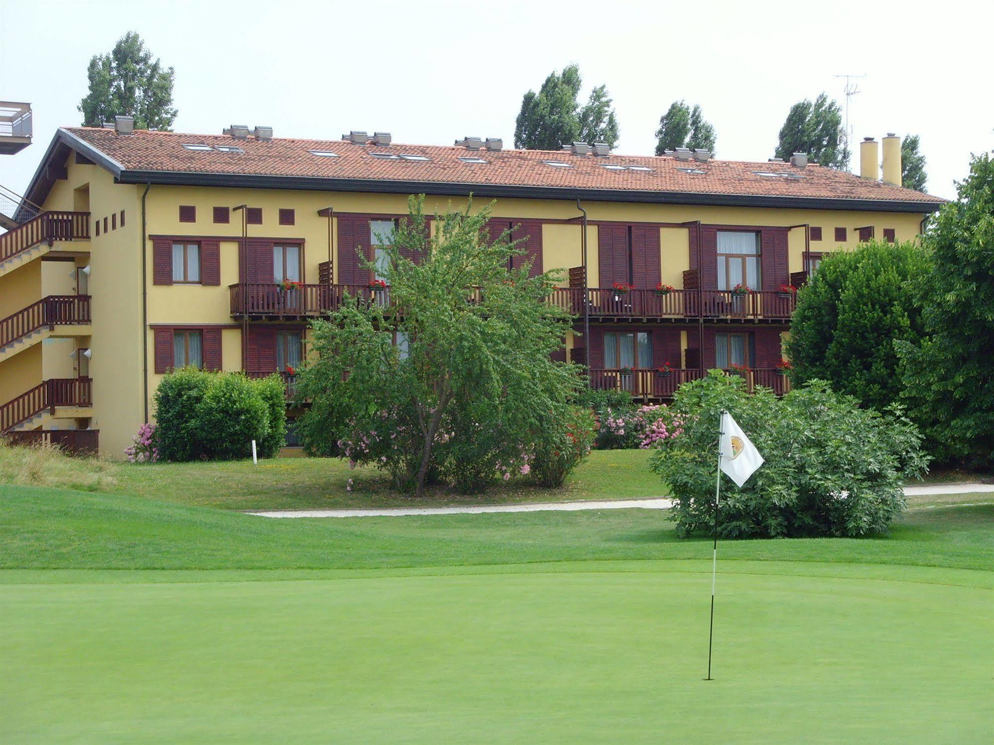 Hotel Golf Inn Lignano Sabbiadoro Exterior foto